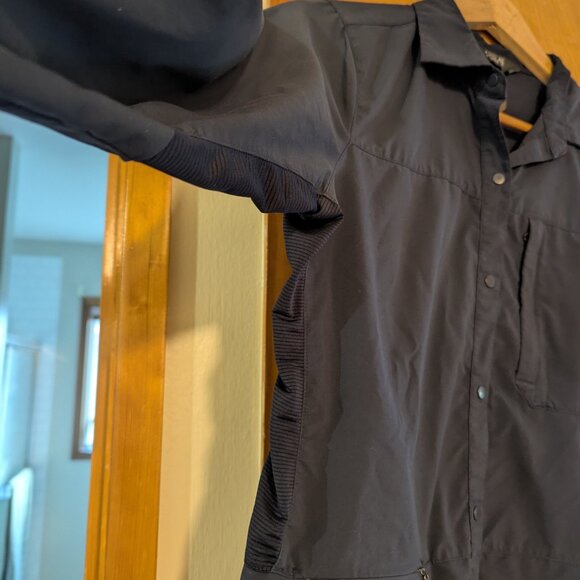 Mountain Hardware Women's Navy Canyon Long Sleeve Sun Shirt, Small - Picture 2 of 9